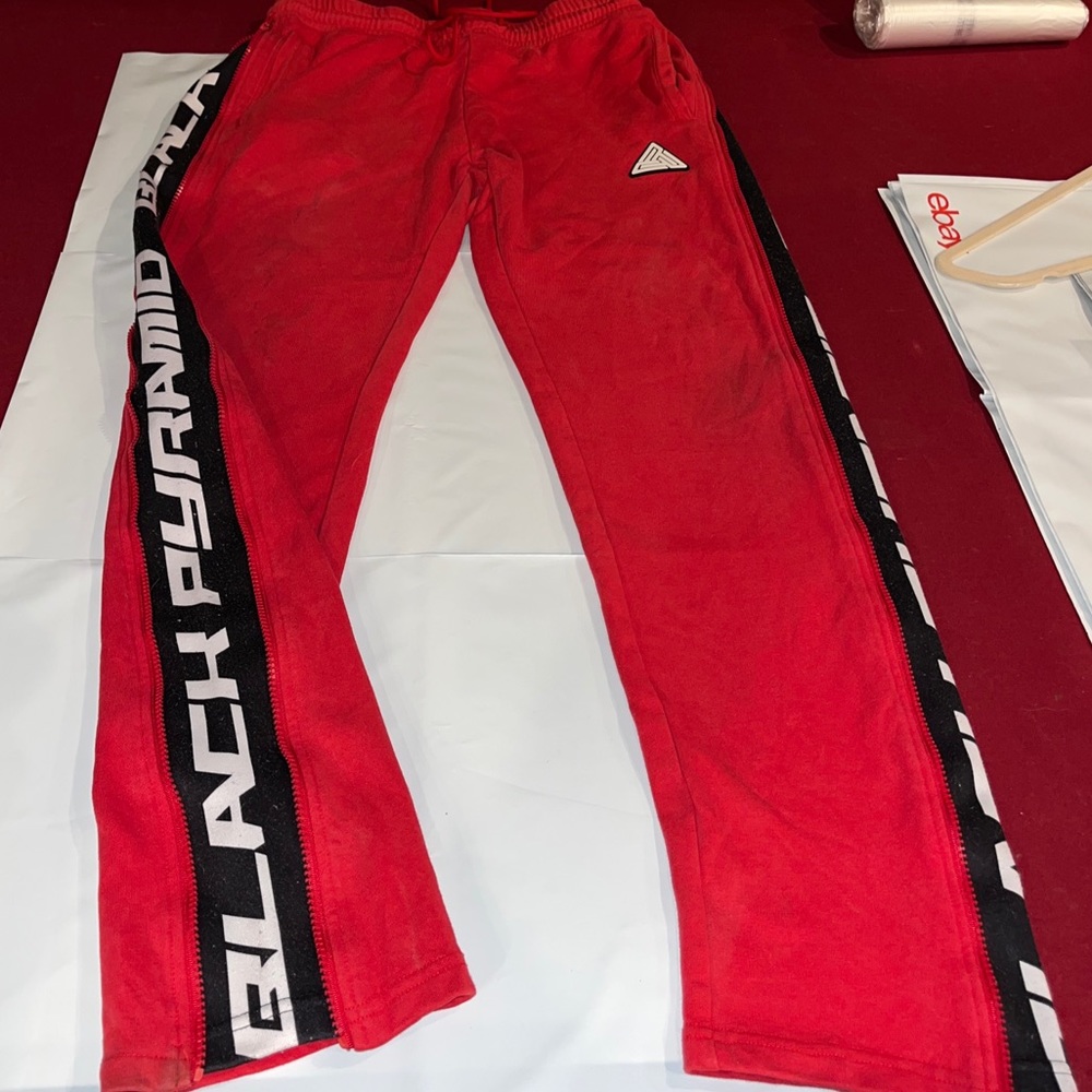 Black Pyramid RED Baggy Sweatpants Black Side Spellout ZIP SIDES Mens Medium Y2K